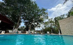 Rancho Las Chulas Hotel And Restaurant